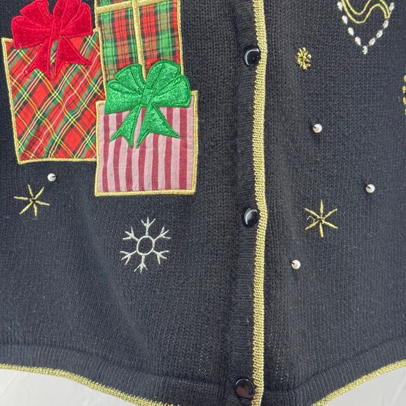 Women’s extra large holiday sweater vest
 - Picture 4 of 7